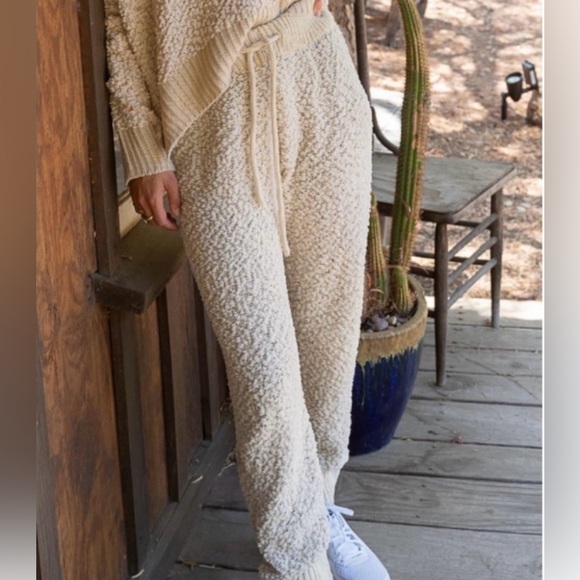 **Brand New** POL knit joggers - Picture 1 of 4